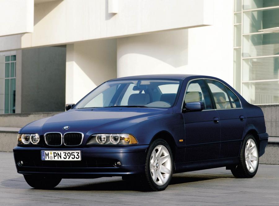  BMW 5-Series 2001 года  (фото 31 из 33)